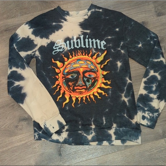 Sweaters - Sublime graphic sweatshirt